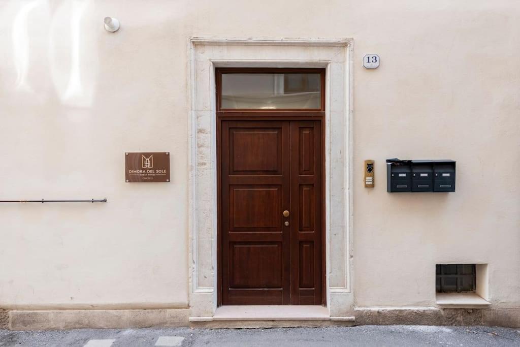Hotel Dimora Del Sole - Civico 13 LʼAquila Esterno foto
